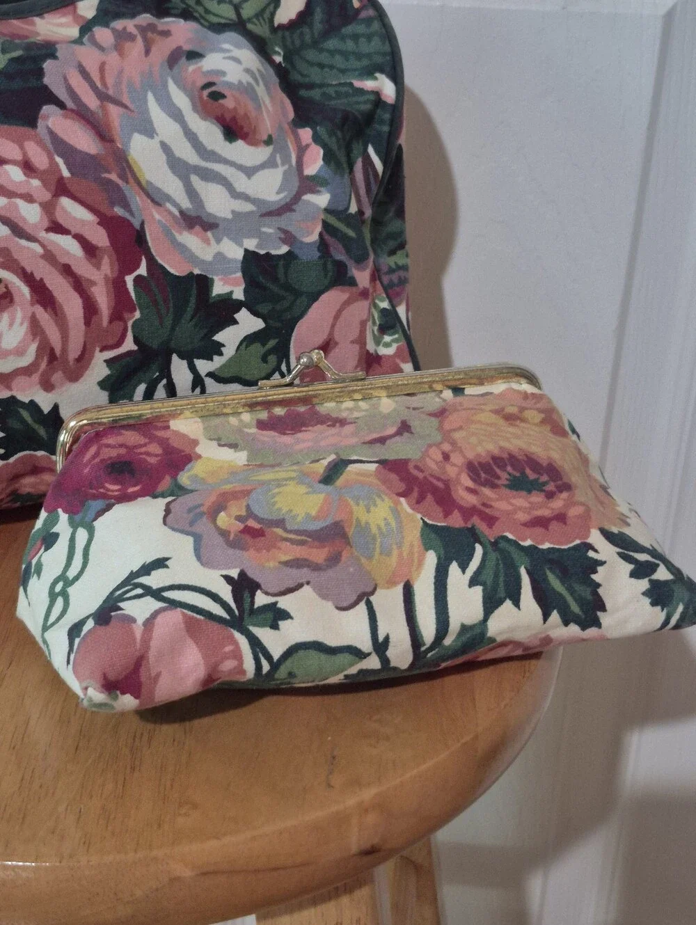 Vintage cosmetics and toiletry floral duffel bag and matching kisslock